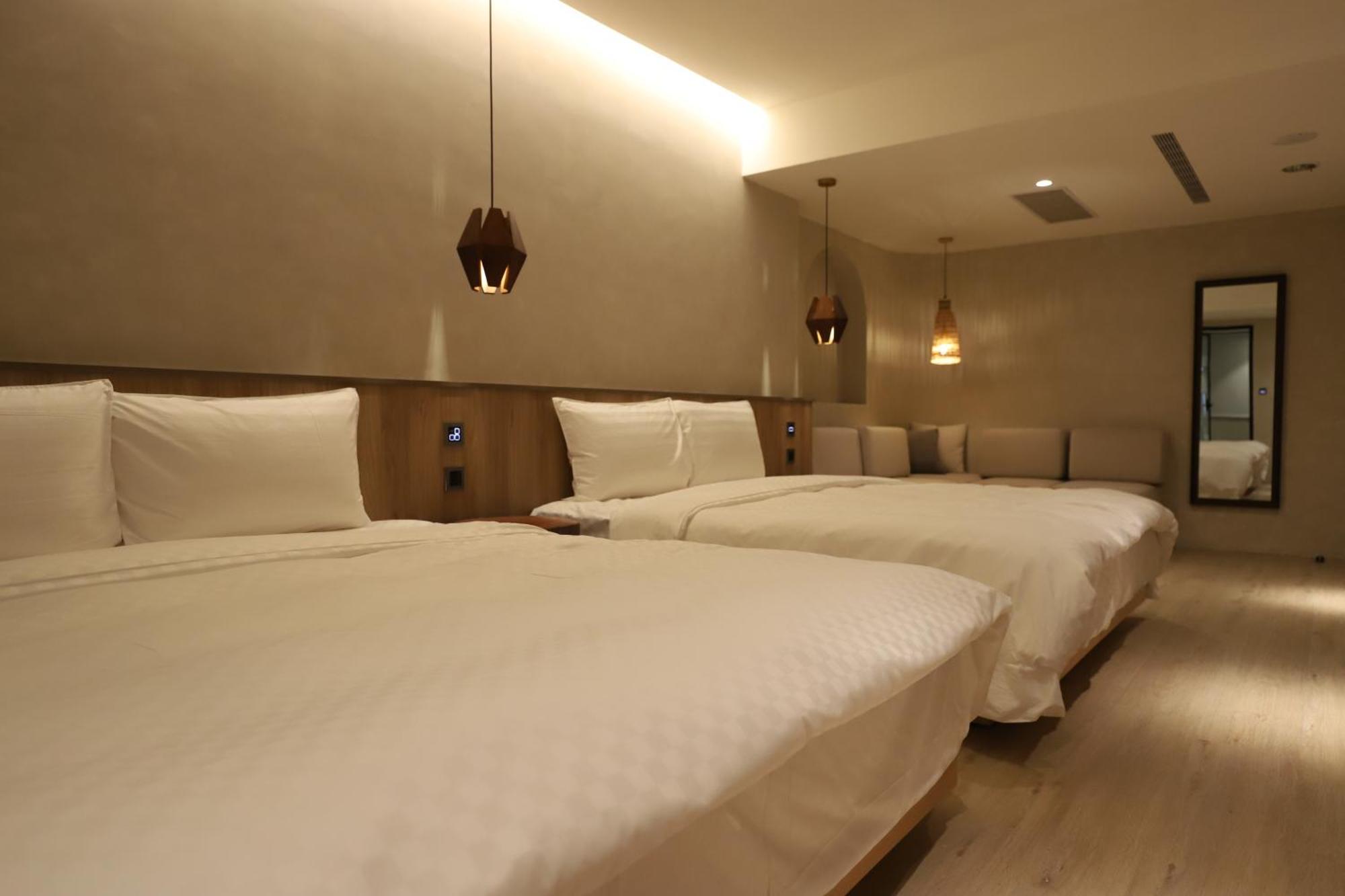 Hotel Initial-Tainan Esterno foto