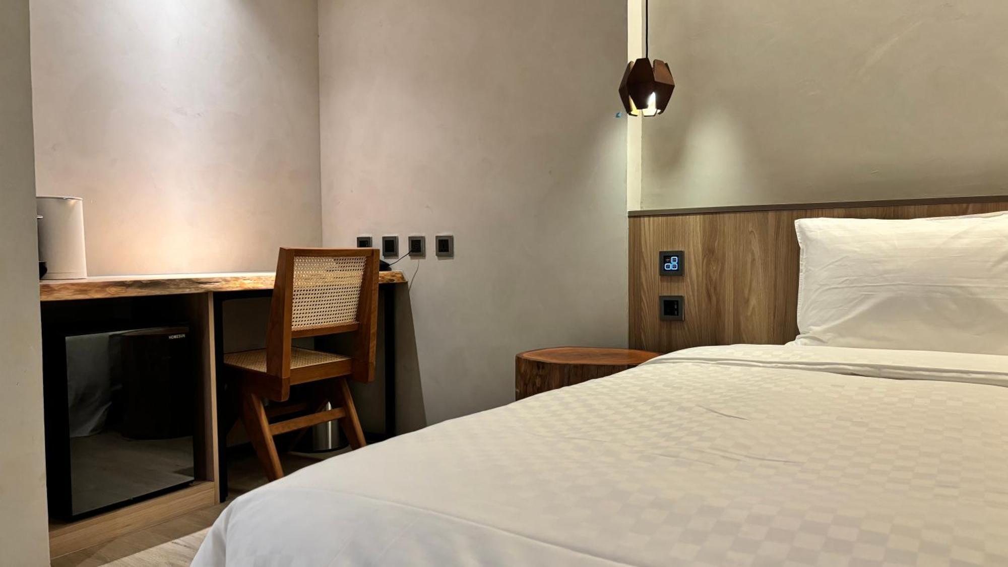 Hotel Initial-Tainan Esterno foto